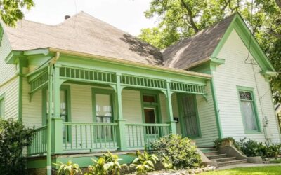 Step into Timeless Texas Charm: Discover 604 Sycamore Street, Brenham