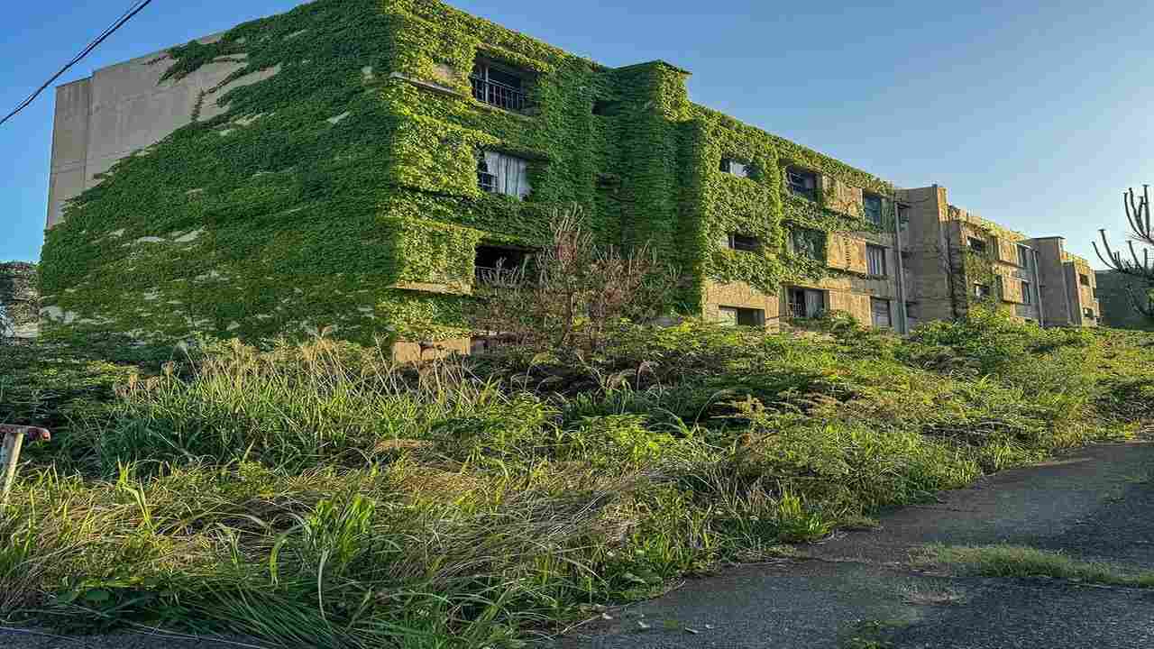 Abandoned Hospital Frozen
