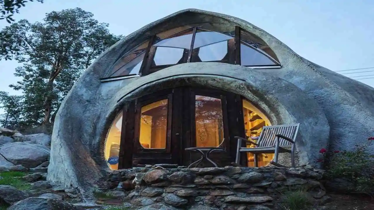 The Davidson House: A Whimsical Masterpiece of Organic Architecture