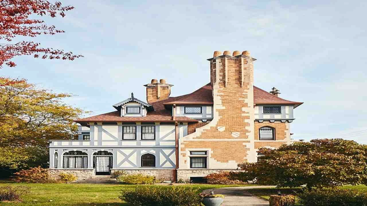 The Historic Tillinghast-Willys House: From Licorice Fortune to Automotive Legacy