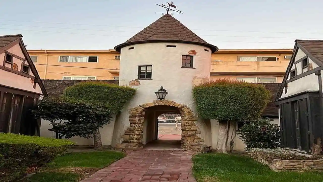 The Snow White Cottages of Los Feliz: A Charming Piece of Hollywood History